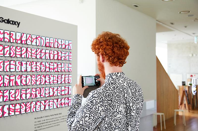 Mr. Doodle Unlocks the Creativity of the Galaxy Note With S Pen