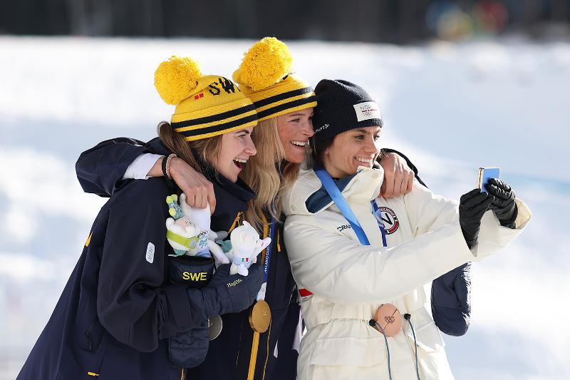 006-Victory-Selfie-An-Iconic-Podium-and-Cultural-Moment-Enters-Its-Next-Chapter-at-Milano-Cortina-2026-Newsbody.jpg