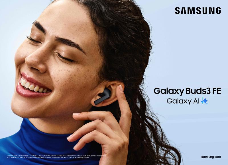 002-lifestyle-galaxy-buds3-FE-black-horizontal.jpg