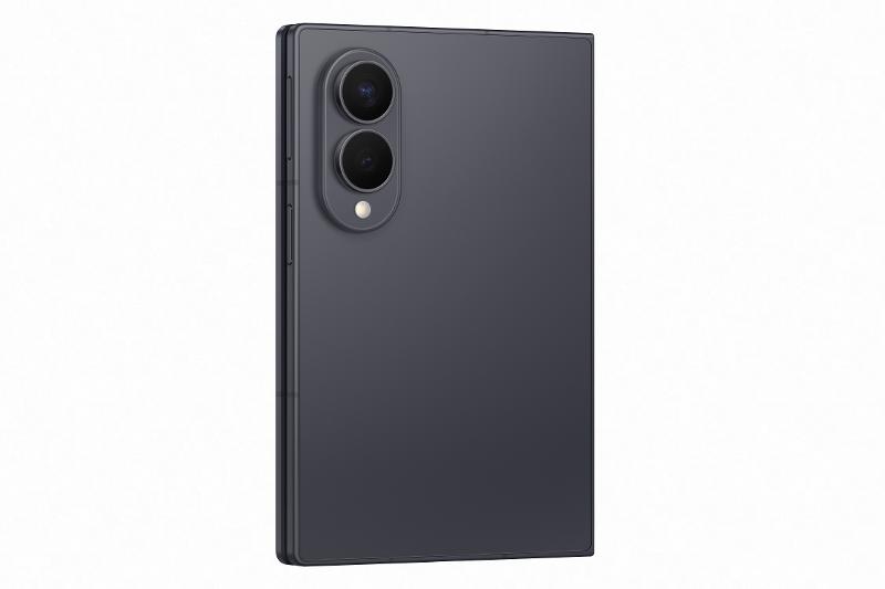 021-galaxy-zfold8-graphite-back-Ieft-30.jpg