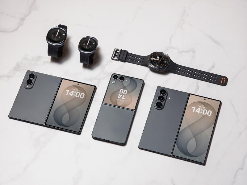 219-lifestyle-product-galaxy-zfold8-zfold8-ultra-zflip8-watch9-watch-ultra2-3.jpg
