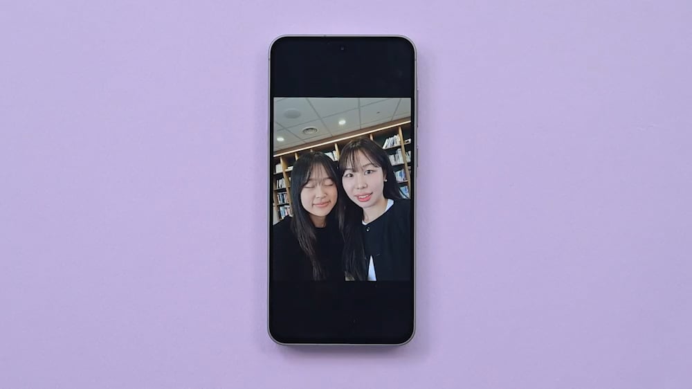 005-Meet-Awesome-Intelligence-A-New-Gateway-to-Fun-and-Accessible-Mobile-AI.zip