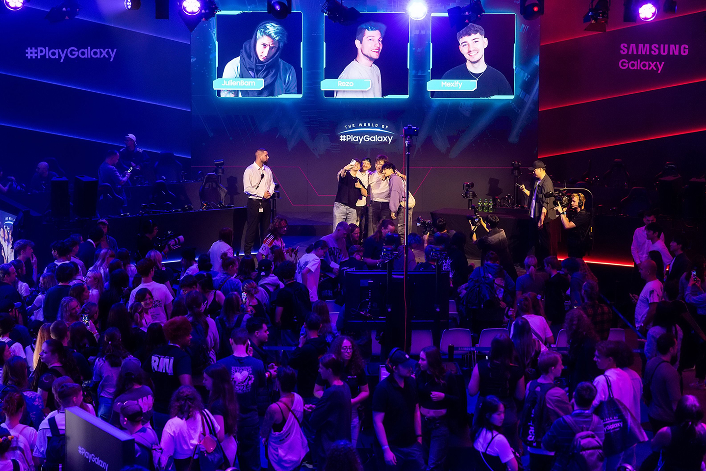 Three gaming creators meet a wide audience on stage at Gamescon 2025.