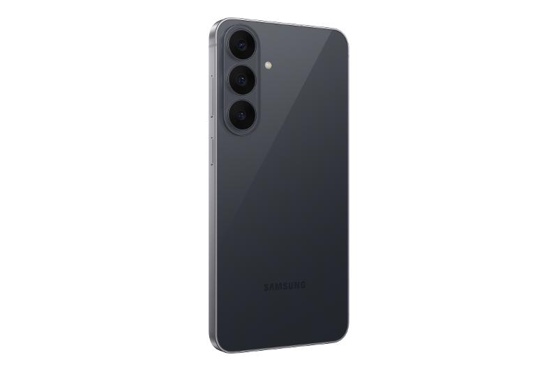 015-product-galaxy-s26-fe-graphite-back-left-30.jpg