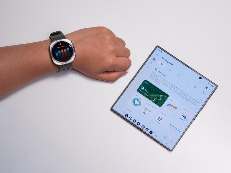 217-lifestyle-galaxy-watch-ultra2-galaxy-zfold8-ultra-vitals.jpg