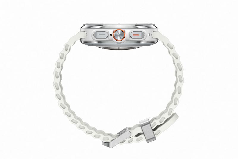 011-galaxy-watch-ultra-titaniumwhite-side.jpg