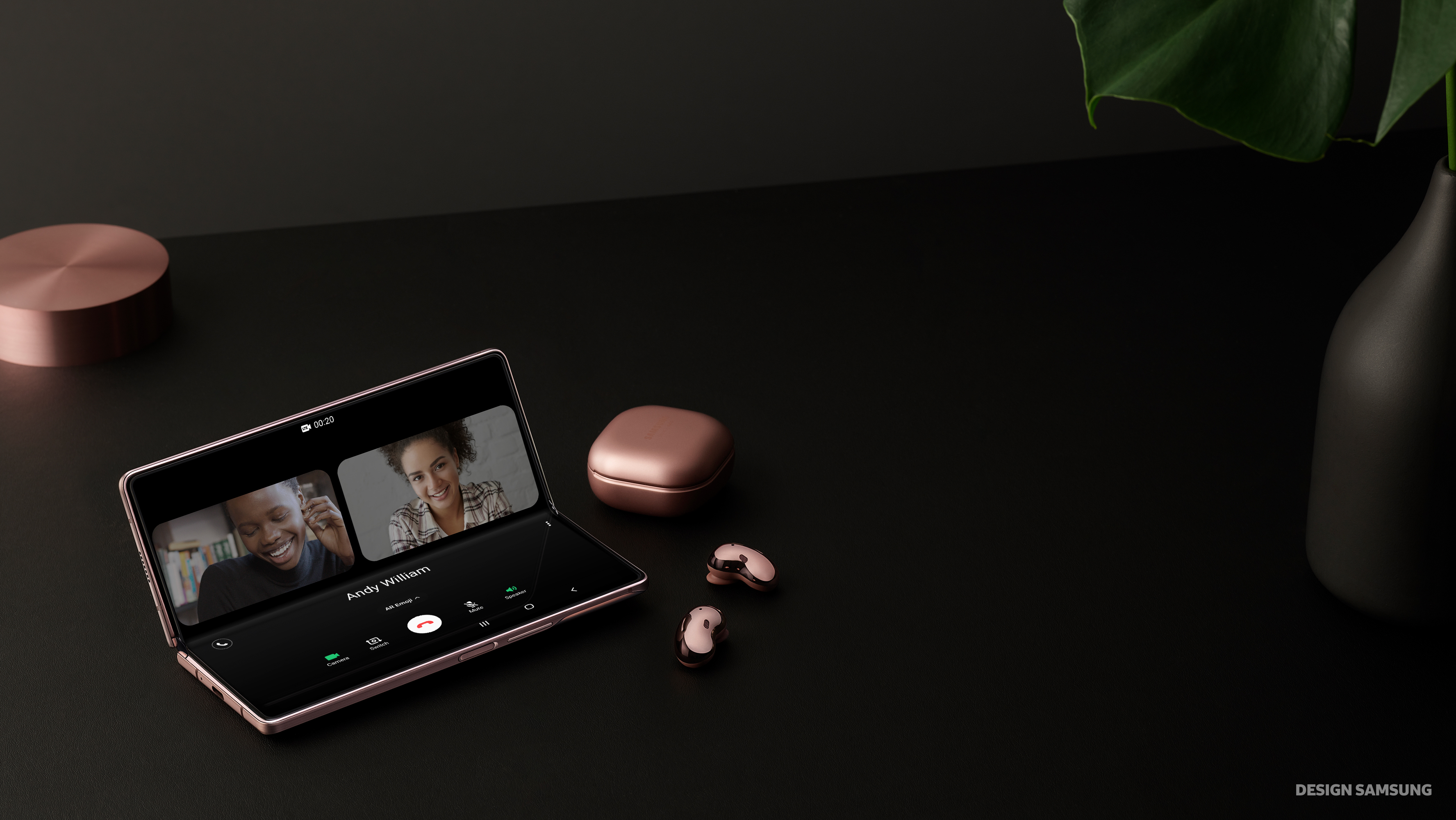 The Story Behind the Galaxy Z Fold2&rsquo;s Multifaceted Design