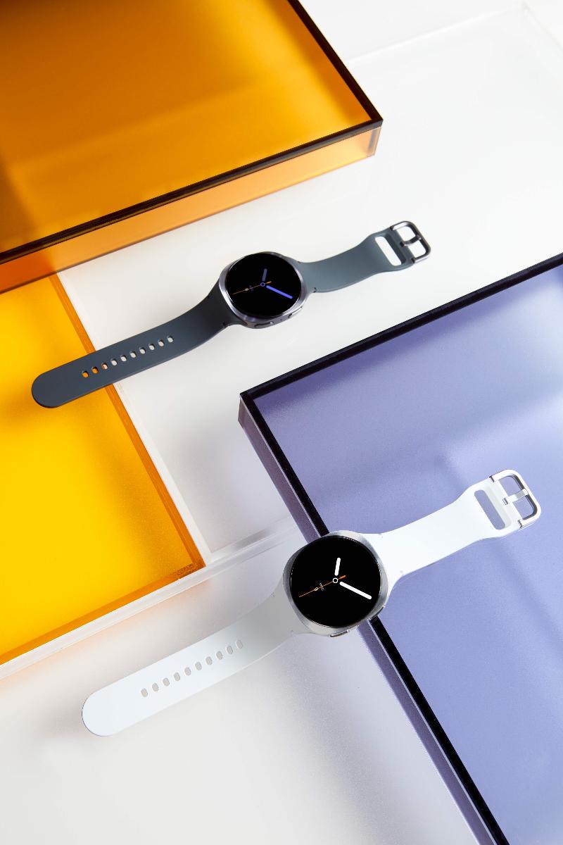 013-product-design-galaxy-watch8-silver-graphite.jpg