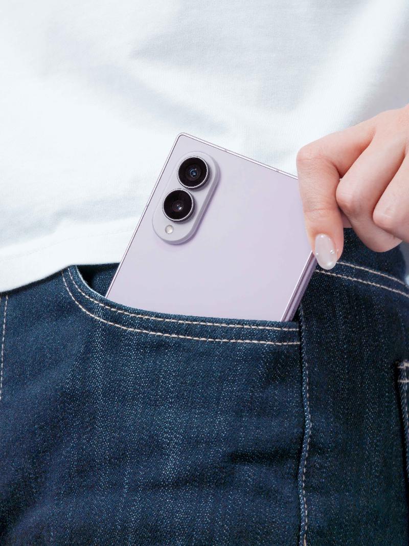 211-lifestyle-product-galaxy-zfold8-11.jpg