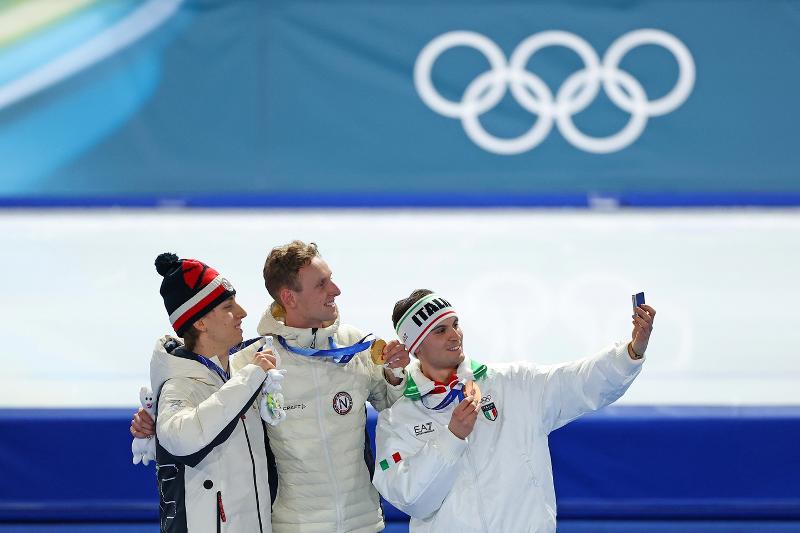 002-Victory-Selfie-An-Iconic-Podium-and-Cultural-Moment-Enters-Its-Next-Chapter-at-Milano-Cortina-2026-Newsbody.jpg