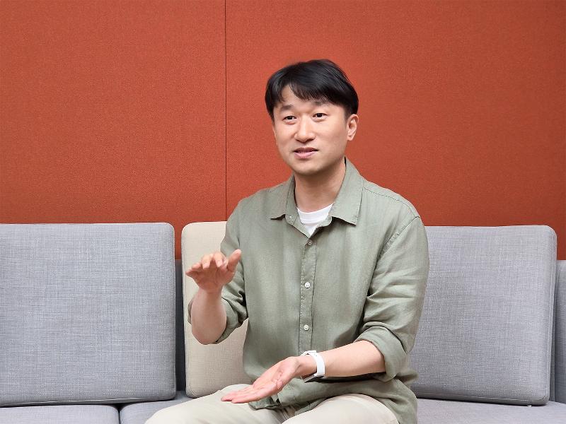 006-Interview-The-People-Behind-the-Galaxy-Z-Fold8-Series-Camera-Innovations-1-How-My-FanCam-Keeps-Favorite-People-in-Focus-Newsbody.jpg