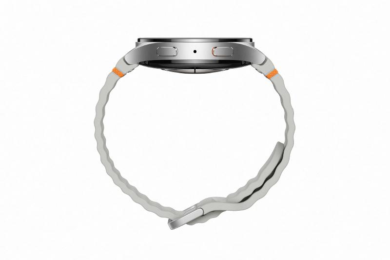 023-galaxy-watch7-silver-44mm-side.jpg