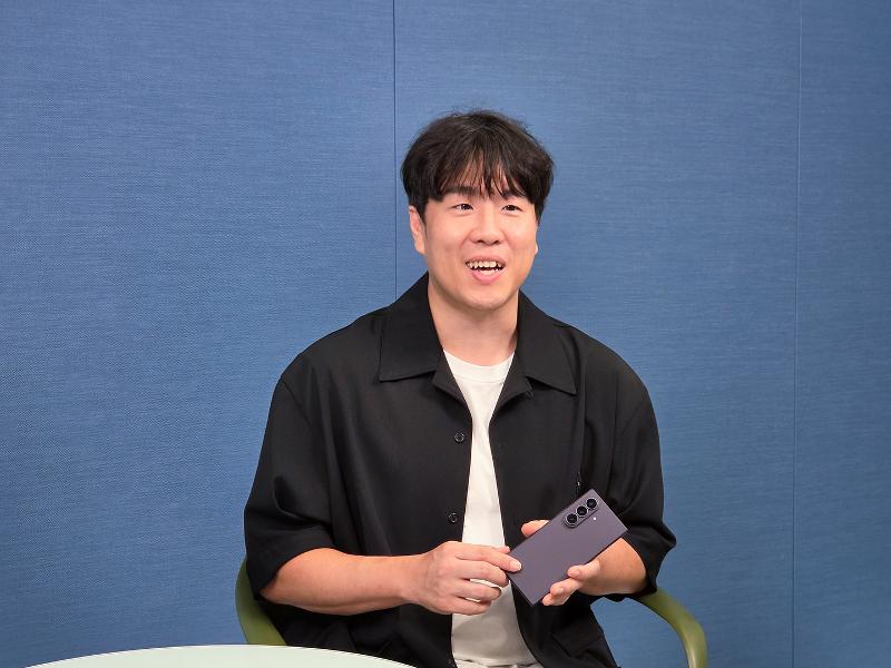 004-Interview-The-People-Behind-the-Galaxy-Z-Fold8-Series-Camera-Innovations-②-How-Portrait-Video-Recreates-the-Look-of-Professional-Camera-Lenses-Newsbody.jpg