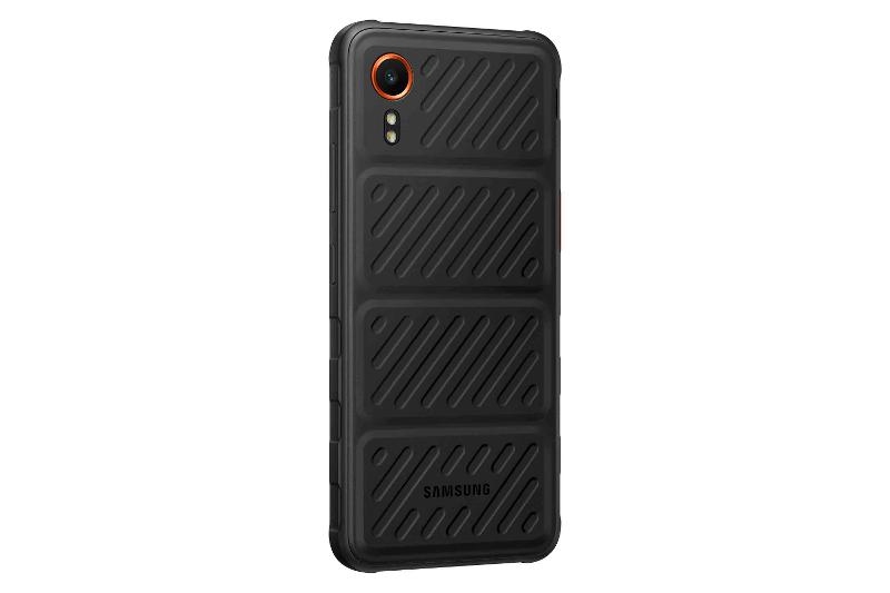 008-galaxy-xcover7-black-back-l30.jpg