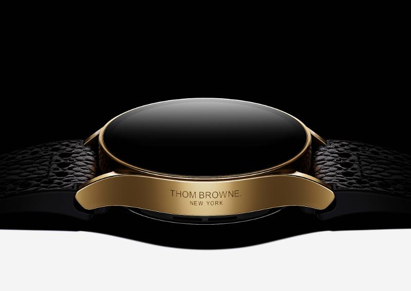 004-lifestyle-galaxy-watch6-thom-browne-edition.jpg