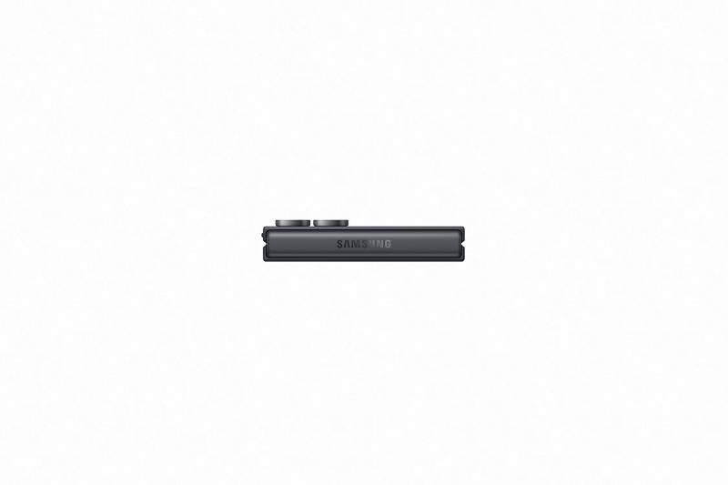 015-galaxy-zflip8-graphite-hinge.jpg