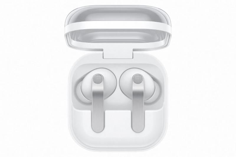 005-galaxy-buds4pro-white-case-opened.jpg